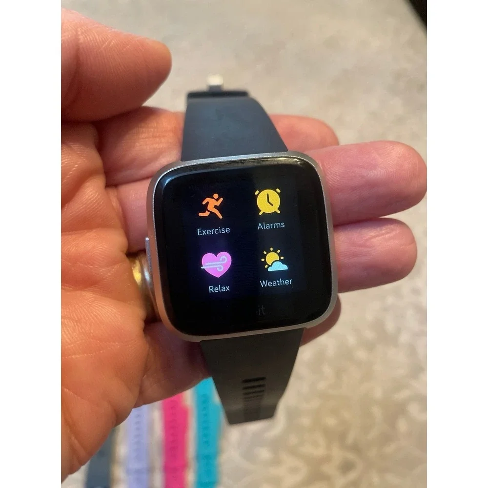 Fitbit Versa‎ Fitness Tracker